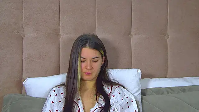 Snapshot of RachelSimpson chatting on 02.06.26 RachelSimpson online show from 02.06.26