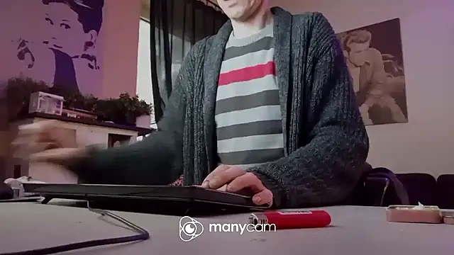 Snapshot of der_dino30 chatting on 03.20.25 der dino30 online show from 03.20.25