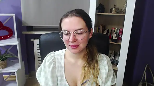 Zoey Erotic online show from 01.18.25