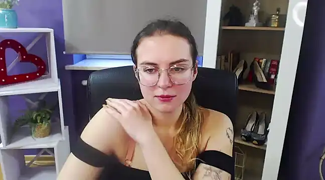 Zoey Erotic online show from 01.28.25