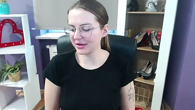 Zoey Erotic online show from 02.24.25