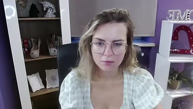 Zoey Erotic online show from 09.09.25