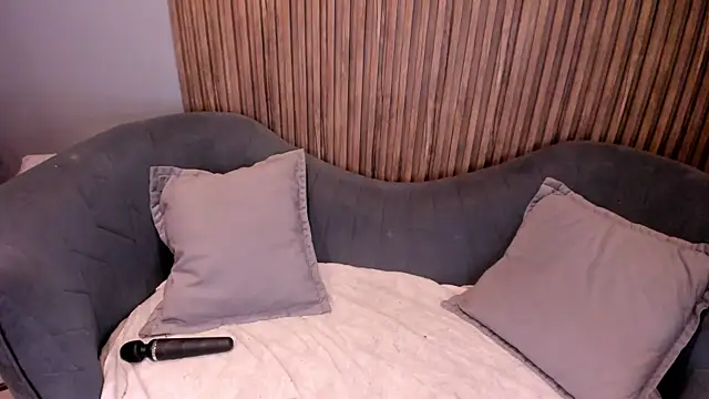 Sariitaa  online show from 01.14.26