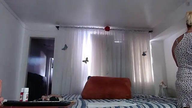 Snapshot of linapalacios chatting on 01.17.26 linapalacios online show from 01.17.26