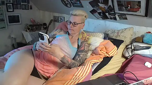 MaryG online show from 03.16.25