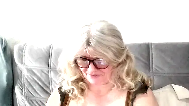 Snapshot of Diana_49 chatting on 03.30.26 Diana 49 online show from 03.30.26