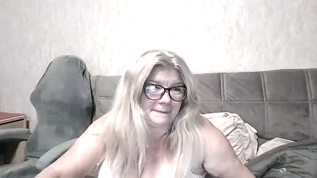 Snapshot of Diana_49 chatting on 05.07.26 Diana 49 online show from 05.07.26