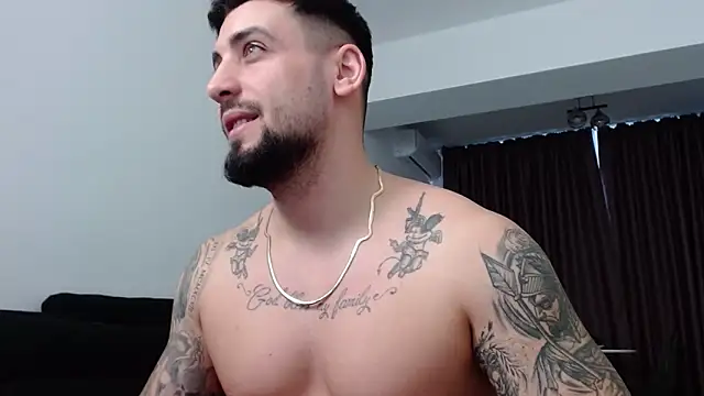 Snapshot of _DylanGreen chatting on 02.01.25 DylanGreen online show from 02.01.25