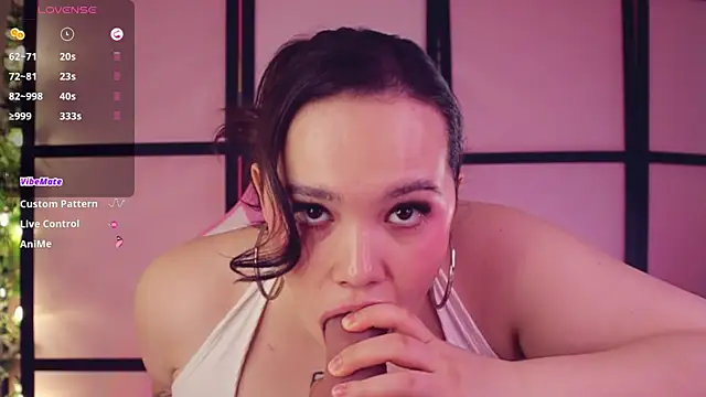 Chery Lady22 online show from 04.13.26