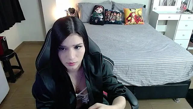 Snapshot of kittykat18x chatting on 01.06.25 kittykat18x online show from 01.06.25