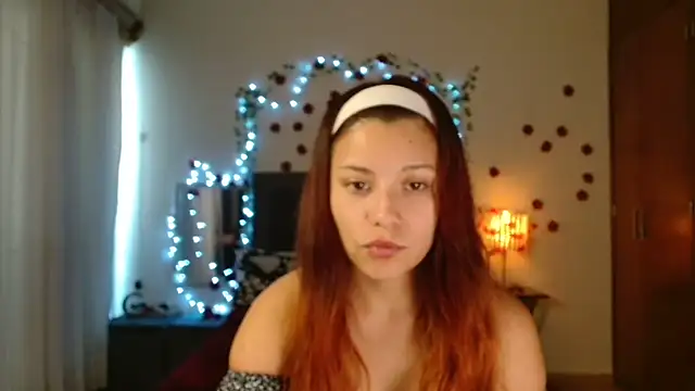 Snapshot of 3littleschoolteens chatting on 02.08.26 3littleschoolteens online show from 02.08.26