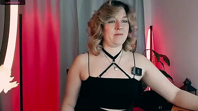 Snapshot of 5_in_one chatting on 02.24.26 5 in one online show from 02.24.26