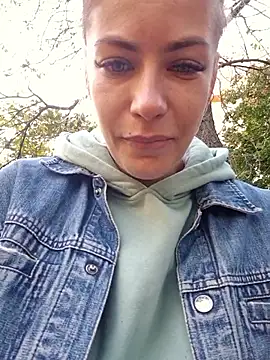 Keli Jessi online show from 09.26.25