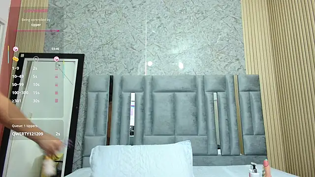 veronicaroose  online show from 02.04.26