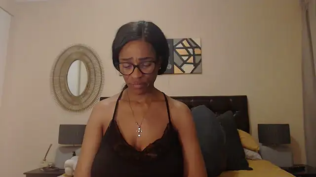 Creamyass22 online show from 12.30.24