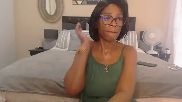 Creamyass22 online show from 02.04.25