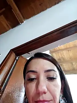 LunaZambrano online show from 12.17.25