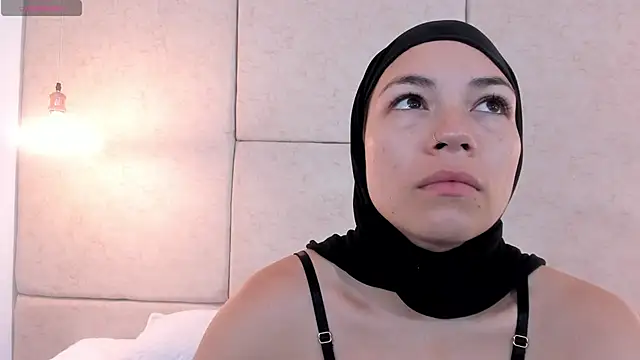 aisha vs online show from 12.22.25