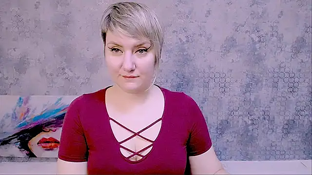 Snapshot of Djullia chatting on 03.08.25 Djullia online show from 03.08.25