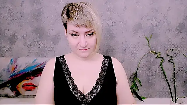 Djullia online show from 04.18.26