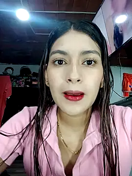 Snapshot of annie-19 chatting on 01.31.25 annie-19 online show from 01.31.25