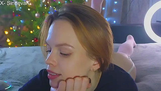 Snapshot of sinteas chatting on 12.24.24 sinteas online show from 12.24.24