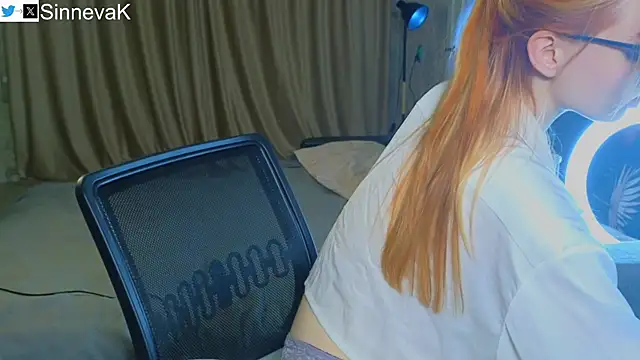 Snapshot of sinteas chatting on 01.11.25 sinteas online show from 01.11.25