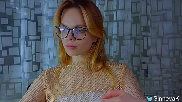 Snapshot of sinteas chatting on 02.04.25 sinteas online show from 02.04.25