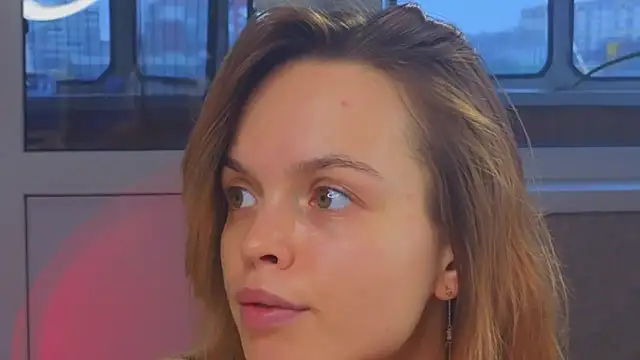 Snapshot of sinteas chatting on 11.13.25 sinteas online show from 11.13.25