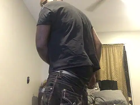 Snapshot of Londonfrotadejr chatting on 01.12.25 Londonfrotadejr online show from 01.12.25