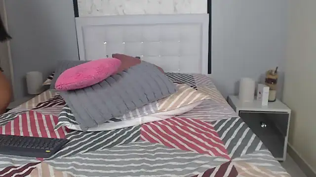 Snapshot of Sofia_Blosom chatting on 02.12.25 Sofia Blosom online show from 02.12.25