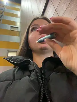 KrisMagnoly online show from 09.23.25