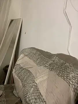 KrisMagnoly online show from 04.08.26