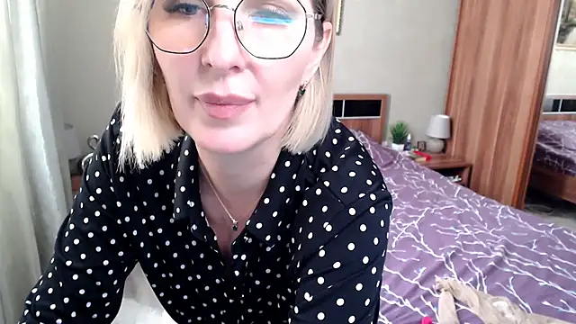 sensualEmilia online show from 03.20.26