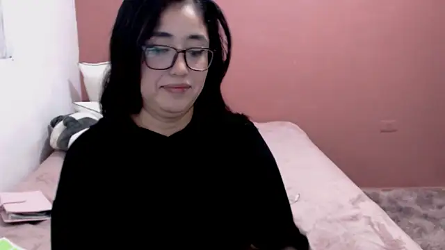 YummymeowW online show from 01.16.25