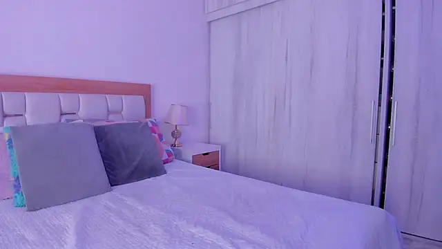 Snapshot of mia_hank chatting on 10.26.25 mia hank online show from 10.26.25