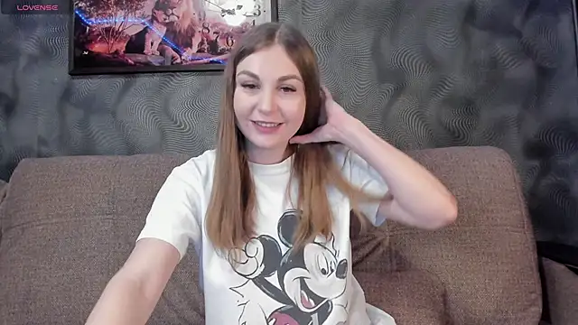 CassieMils online show from 02.11.25