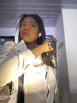 Tayra Siny online show from 02.22.25