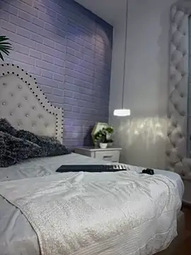 Tayra Siny online show from 03.15.25