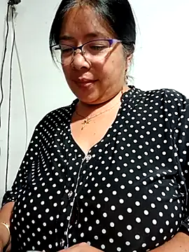   valentina18 online show from 03.04.25