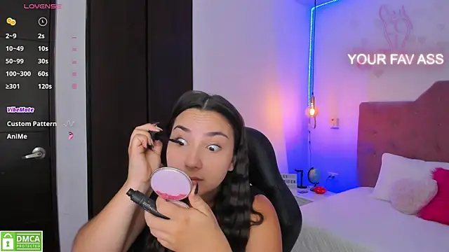 Snapshot of ava_blue chatting on 01.24.25 ava blue online show from 01.24.25