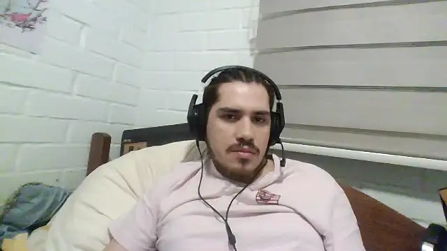 hung weeb online show from 01.18.25