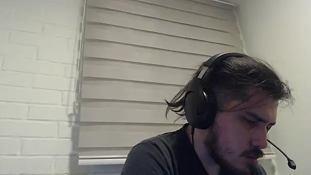 hung weeb online show from 02.04.25