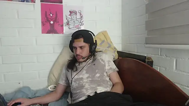 hung weeb online show from 02.12.25