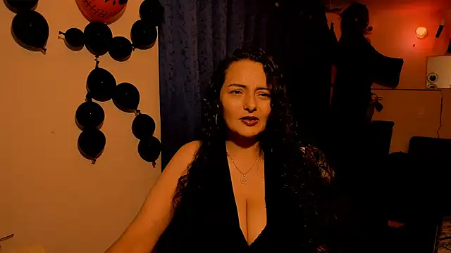 emma luxy online show from 10.31.25