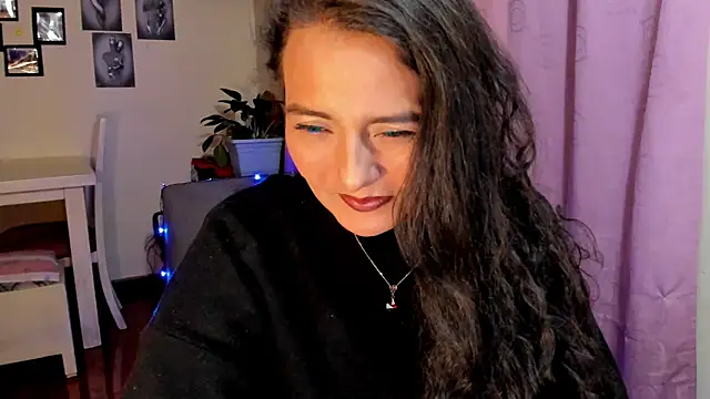 emma luxy online show from 04.02.26