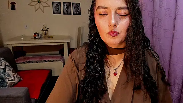 emma luxy online show from 04.11.26