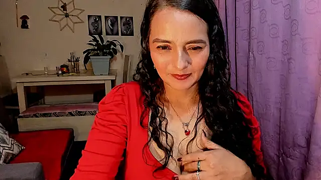 emma luxy online show from 04.12.26