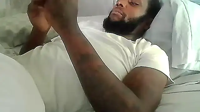 Snapshot of Chocolate_Droppa chatting on 11.24.25 Chocolate Droppa online show from 11.24.25