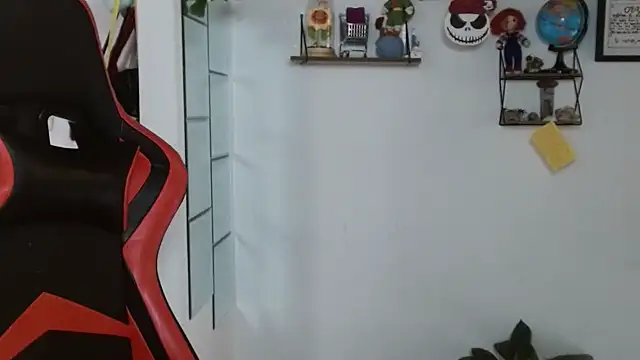 Snapshot of Nikkykora15 chatting on 02.22.25 Nikkykora15 online show from 02.22.25